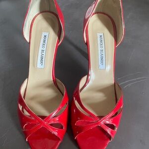 Authentic Manolo Blahnik Red Patent Leather Butterflop D’Orsay Size 37 Heels